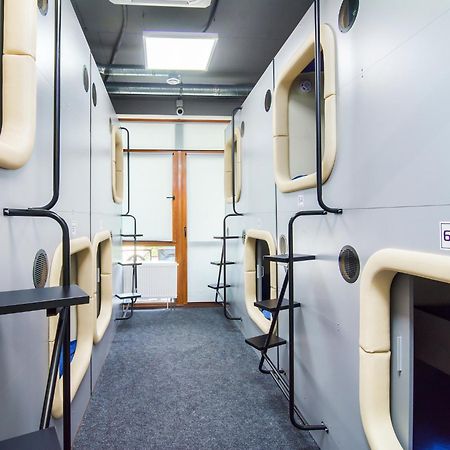 Av-1 Capsule Hotel Kyiv Exterior photo