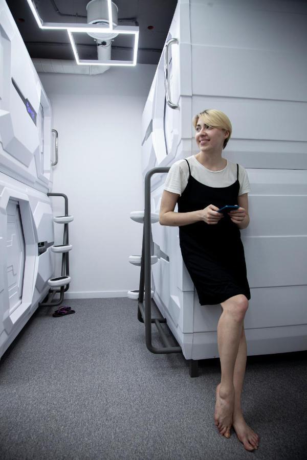Av-1 Capsule Hotel Kyiv Exterior photo