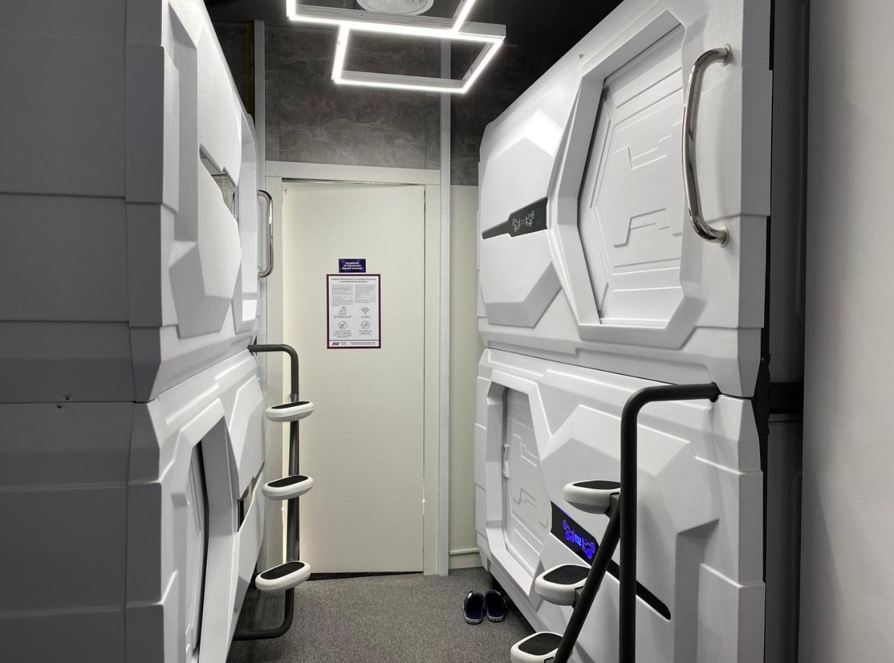Av-1 Capsule Hotel Kyiv Exterior photo